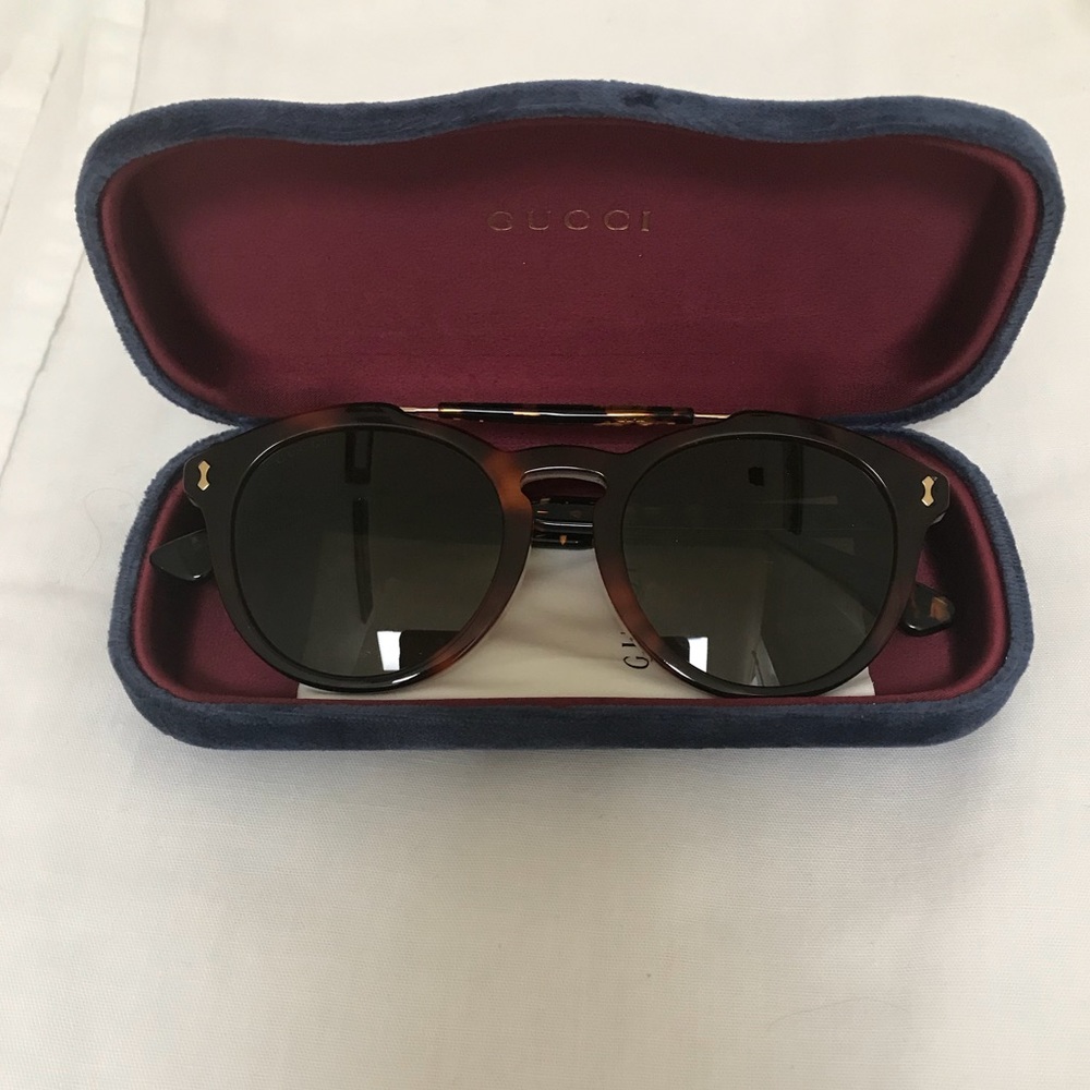 Gucci Vintage Pilot Brow Bar Round Sunglasses